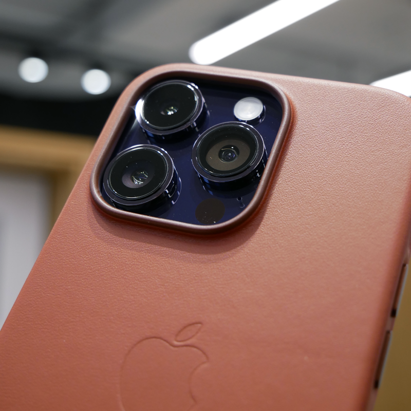 Почему многие не носят чехлы на iPhone?