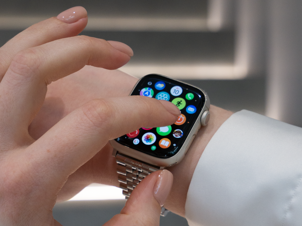 Apple Watch девушка