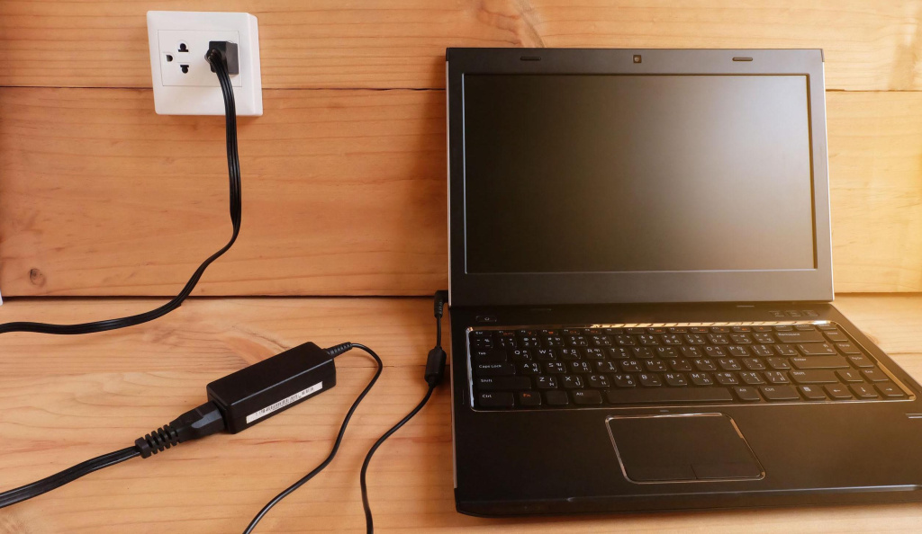 Блок питания ноутбука.jpg