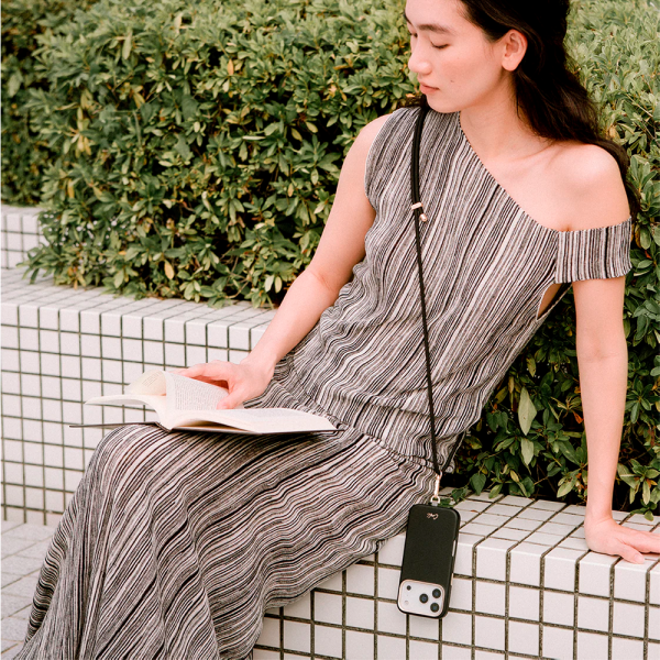 Uniq чехол для iPhone 17 Coehl Serina MagSafe (голубой) IP6.3(2025)-SERMDBLU