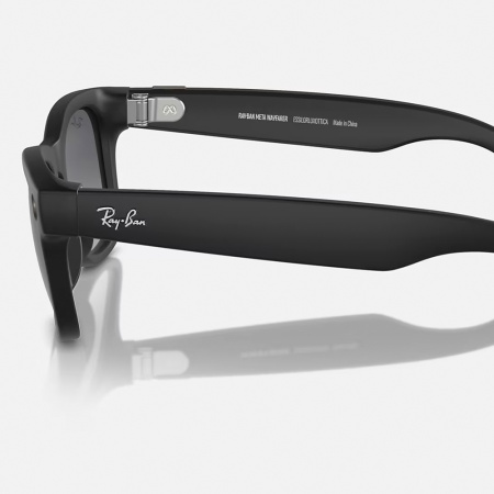 Ray-Ban экшн камера-очки Wayfarer M (Матовая черная оправа/Polar Gradient Graphite) (черн) 601ST350