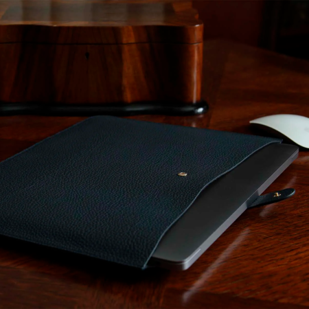 Bustha чехол-папка для MacBook 13.6 Jump Slim Leather (синий) BST755376