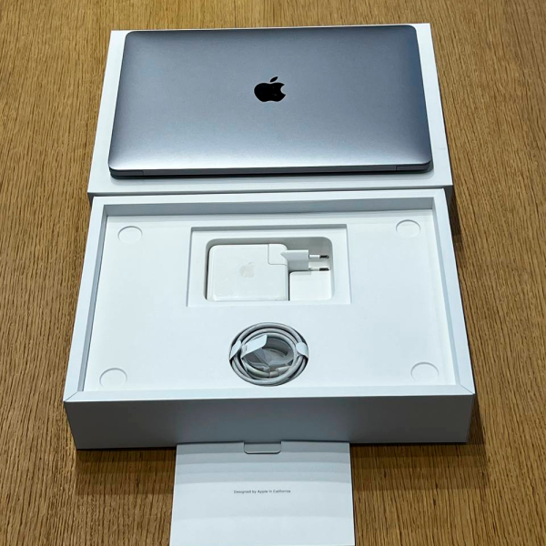 Трейд-Ин Apple MacBook Pro 13.3" 2020 Retina Apple M1/TB/8GB/512GB SSD/ серый космос (4645)