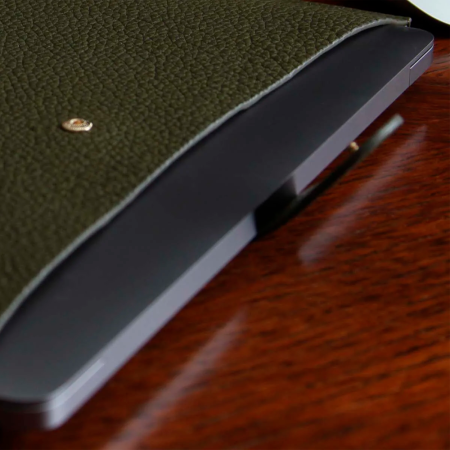 Bustha чехол-папка для MacBook 13.6 Jump Slim Leather (темно-зеленый) BST755379